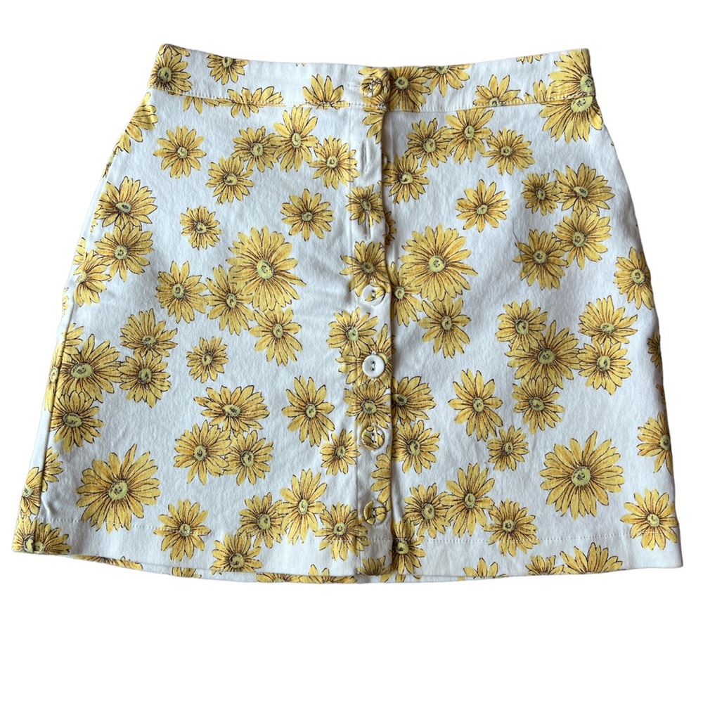Forever 21 Floral skirt size medium.